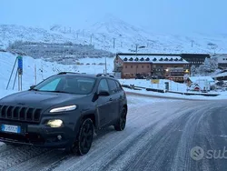 Usata 2017 Jeep Cherokee Night Eagle SUV | 21.500 € (Molto cara)