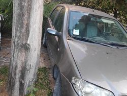Usata 2005 Fiat Punto Tre volumi | 400 €