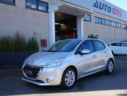Grigio Usata 2012 Peugeot 208 Active Due volumi | 5900 € (Buon prezzo)