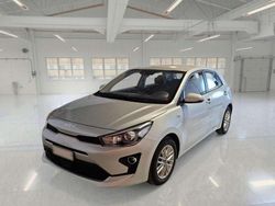Argento Usata 2021 Kia Rio Style Tre volumi | 11.800 € (Buon prezzo)