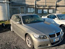 Grigio Usata 2007 BMW 320 Station wagon | 1990 € (Buon prezzo)
