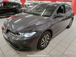 Grigio scuro Usata 2024 VW Polo Life Due volumi | 20.400 € (Buon prezzo)