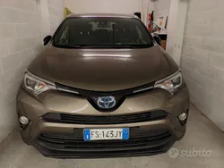 Usata 2018 Toyota RAV4 SUV | 18.000 € (Buon prezzo)