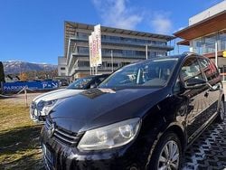 Nero Usata 2010 VW Touran Monovolume | 4900 €