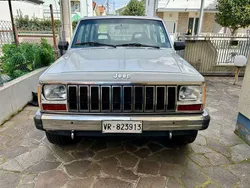Bianco Usata 1988 Jeep Cherokee Laredo SUV | 27.000 €