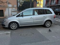 Grigio Usata 2007 Opel Zafira Monovolume | 2500 €