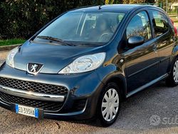 Grigio Usata 2010 Peugeot 107 Due volumi | 4500 € (Cara)