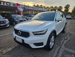 Bianco Usata 2018 Volvo XC40 Business Edition SUV | 18.900 € (Buon prezzo)