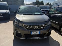 Verde Usata 2018 Peugeot 2008 SUV | 14.000 € (Molto cara)