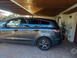 Grigio Usata 2018 Ford S-MAX Titanium Monovolume | 17.000 € (Buon prezzo)