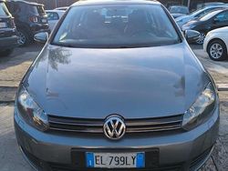 Grigio Usata 2012 VW Golf VII Comfortline Tre volumi | 6000 € (Buon prezzo)