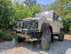 Bianco Usata 1996 Land Rover Defender SUV | 21.000 € (Buon prezzo)