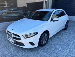 Bianco Usata 2019 Mercedes A180 Business Tre volumi | 18.500 € (Buon prezzo)