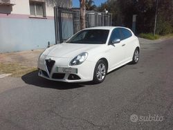 Bianco Usata 2010 Alfa Romeo Giulietta Tre volumi | 6500 € (Buon prezzo)
