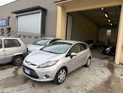 Other Usata 2009 Ford Fiesta Titanium Tre volumi | 3690 € (Buon prezzo)