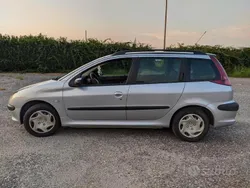 Usata 2003 Peugeot 206 Station wagon | 2690 €
