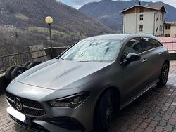 Grigio Usata 2024 Mercedes CLA200 AMG line Station wagon | 35.900 € (Cara)