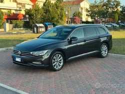 Grigio Usata 2021 VW Passat Station wagon | 16.800 € (Ottimo prezzo)