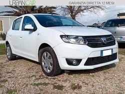 Bianco Usata 2013 Dacia Sandero Tre volumi | 5800 € (Molto cara)