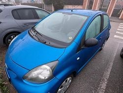 Blu Usata 2010 Toyota Aygo Due volumi | 3900 € (Buon prezzo)