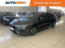 Grigio Usata 2022 Ford Focus ST-Line Tre volumi | 19.099 € (Buon prezzo)