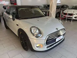 White silver metallizzato Usata 2016 Mini Cooper D Business Due volumi | 11.000 € (Ottimo prezzo)