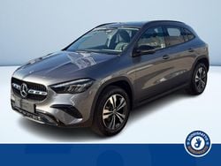 Nero metallizzato Usata 2024 Mercedes GLA200 Advanced Plus SUV | 45.200 €