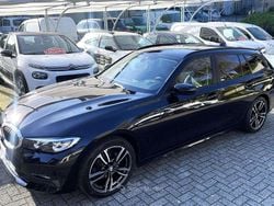 Nero Usata 2022 BMW 318 Sport Line Station wagon | 29.300 € (Buon prezzo)