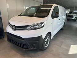 Bianco Nuova 2024 Toyota Proace Active Furgone | 24.000 € (Ottimo prezzo)