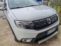 Bianco Usata 2017 Dacia Sandero Stepway Due volumi | 8900 €