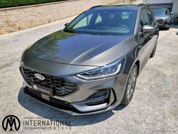 Grigio Usata 2023 Ford Focus ST Station wagon | 19.990 € (Buon prezzo)