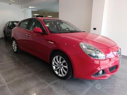 Rosso Usata 2015 Alfa Romeo Giulietta Distinctive Tre volumi | 7600 € (Buon prezzo)
