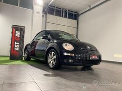 Nero Usata 2007 VW Beetle Cabrio | 8900 € (Molto cara)