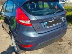 Usata 2011 Ford Fiesta Due volumi | 3900 € (Buon prezzo)