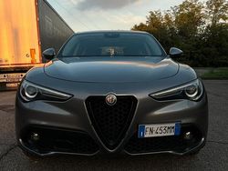 Grigio Usata 2018 Alfa Romeo Stelvio Executive SUV | 17.000 € (Buon prezzo)