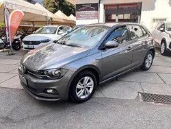 Grigio Usata 2020 VW Polo Comfortline Tre volumi | 13.900 € (Buon prezzo)