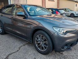 Usata 2018 Alfa Romeo Stelvio SUV | 18.500 €