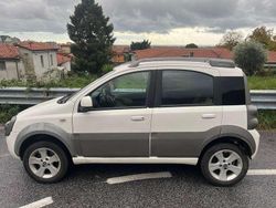 Bianco Usata 2011 Fiat Panda 4x4 Cross Due volumi | 5999 € (Buon prezzo)