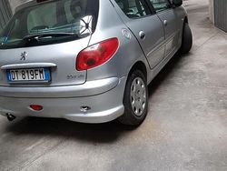 Grigio Usata 2008 Peugeot 206 Tre volumi | 3000 € (Buon prezzo)