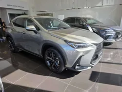 Grigio Nuova 2024 Lexus NX350h SUV | 60.900 €