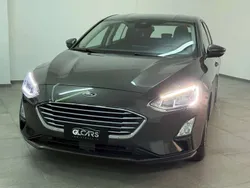 Grigio Usata 2020 Ford Focus S Tre volumi | 9900 € (Ottimo prezzo)