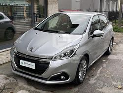 Grigio Usata 2016 Peugeot 208 Active Due volumi | 7000 € (Buon prezzo)