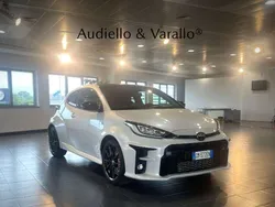 Bianco Usata 2022 Toyota Yaris Tre volumi | 34.290 € (Super prezzo)