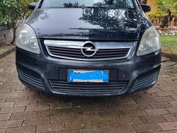 Nero Usata 2008 Opel Zafira Enjoy Monovolume | 1400 € (Ottimo prezzo)