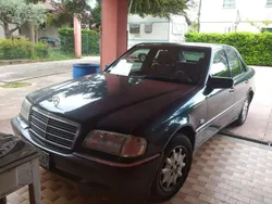 Usata 1997 Mercedes C250 Elegance Tre volumi | 2000 €