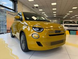 Blu Nuova 2025 Fiat 500 Pop Due volumi | 15.900 €