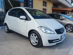 Bianco Usata 2011 Mercedes A160 Executive Tre volumi | 3000 € (Buon prezzo)