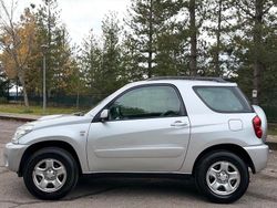 Grigio Usata 2005 Toyota RAV4 Station wagon | 5500 € (Molto cara)