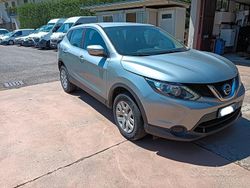 Usata 2014 Nissan Qashqai SUV | 7800 € (Cara)