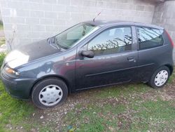 Nero Usata 2003 Fiat Punto Due volumi | 1400 € (Buon prezzo)